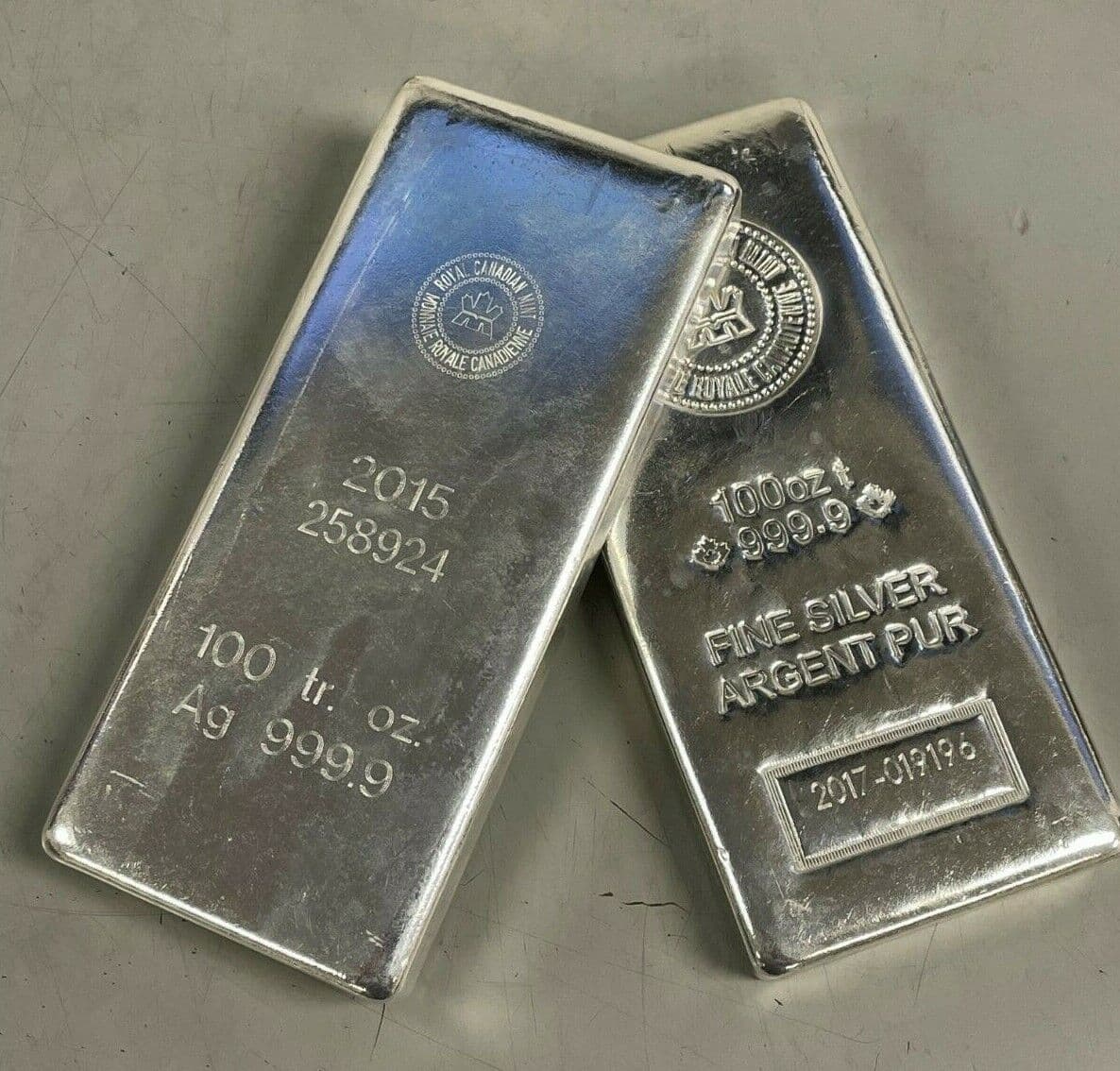 https://static.bullionmatch.com/royalty-precious-metals--100-Oz-Silver-RCM_2023_sideways-pic.jpg