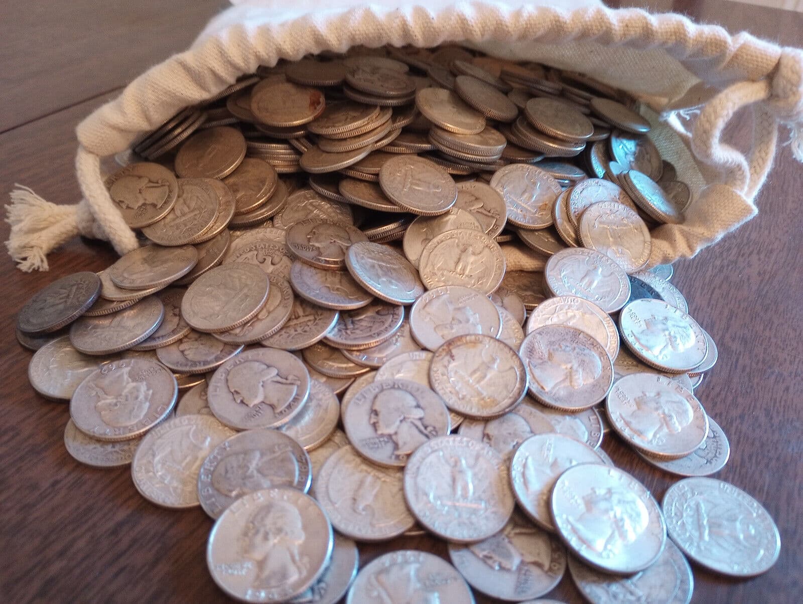 https://static.bullionmatch.com/royalty-precious-metals--Washington-Quarters_90-Percent_Pre-65.jpg