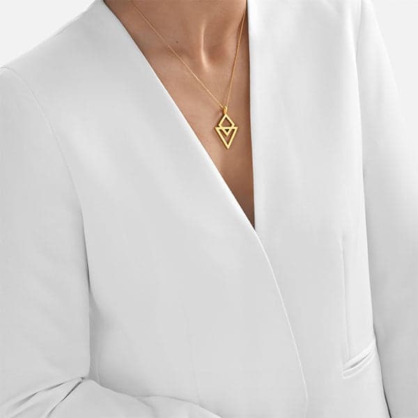 https://www.moneymetals.com/images/products/10.3grams-gold-pendant-diamond-arrow-ladies-model.jpg