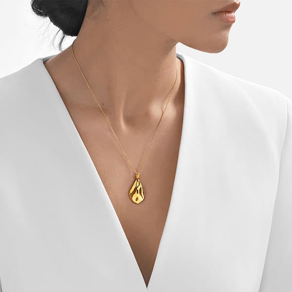 https://www.moneymetals.com/images/products/12.8grams-gold-pendant-molten-drop-model-ladies.jpg