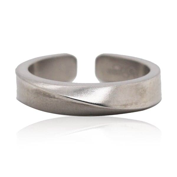 https://www.moneymetals.com/images/products/13.5grams-platinum-ring-slanted-ridge-gentlemens.jpg