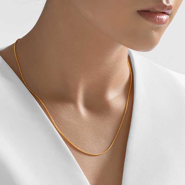 https://www.moneymetals.com/images/products/18-6grams-2-4mm-gold-chain-wheat-female-model.jpg