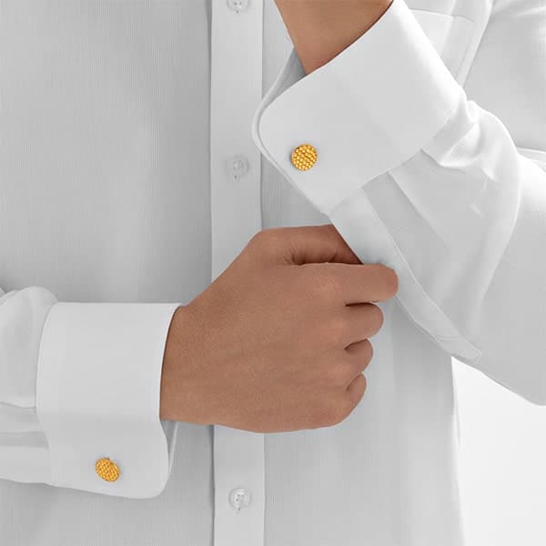 https://www.moneymetals.com/images/products/19.8grams-gold-cufflinks-hammered-discs-model.jpg