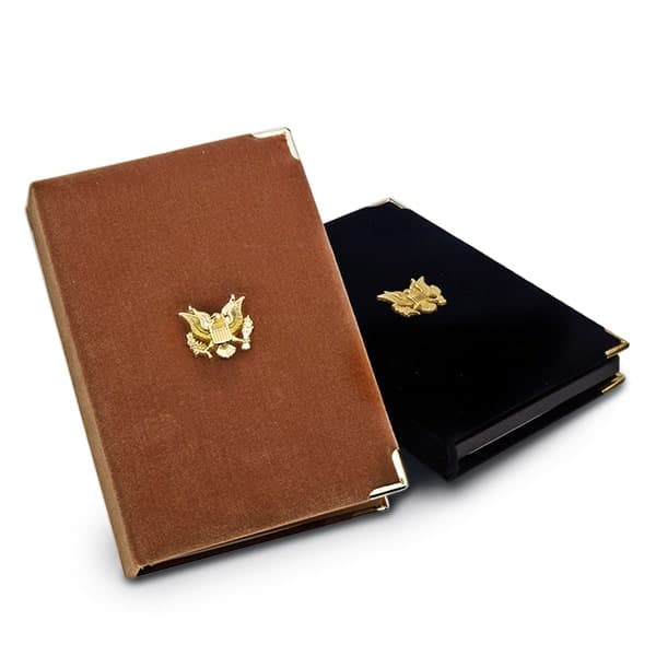 https://www.moneymetals.com/images/products/2014-proof-american-gold-eagle-set-cases-closed.jpg