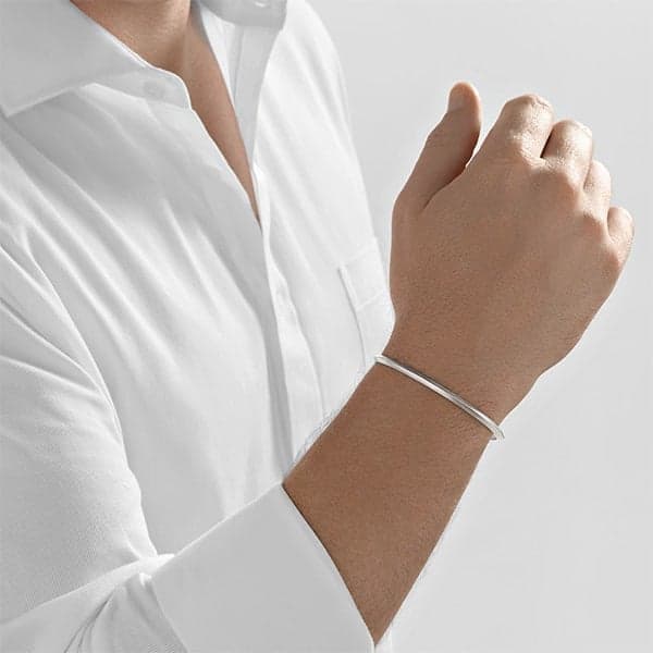 https://www.moneymetals.com/images/products/21.9grams-platinum-bangle-classic-ridge-model-male.jpg