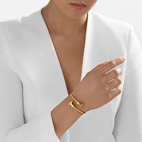 https://www.moneymetals.com/images/products/30grams-gold-bangle-dual-pillar-model.jpg