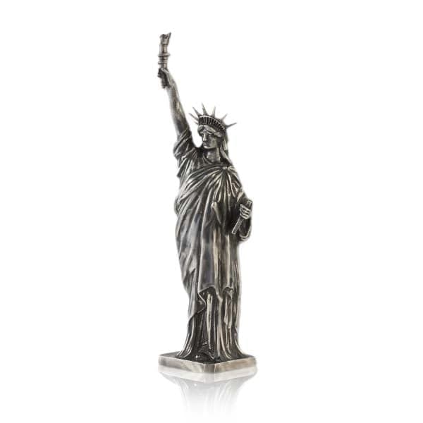 https://www.moneymetals.com/images/products/5oz-silver-statue-lady-liberty-left.jpg