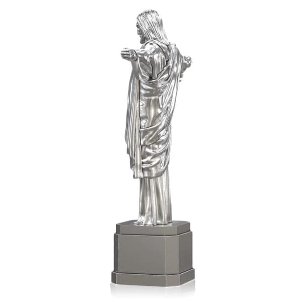 https://www.moneymetals.com/images/products/7oz-silver-statue-christ-the-redeemer-left.jpg