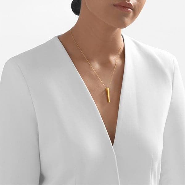 https://www.moneymetals.com/images/products/9.7grams-gold-pendant-sharp-obelisk-model.jpg