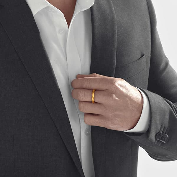 https://www.moneymetals.com/images/products/quarteroz-gold-bullion-ring-twist-design-gentlemen.jpg