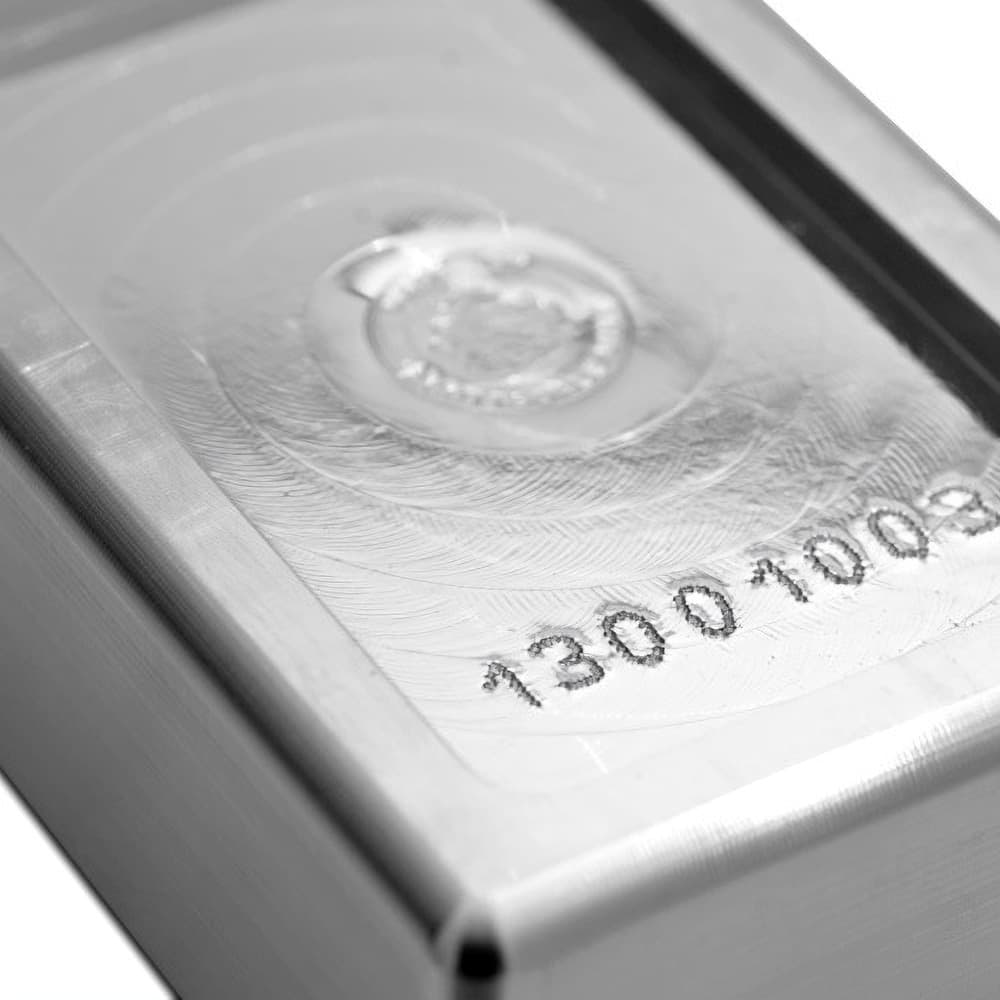 https://static.bullionmatch.com/jm-bullion--PID3505522-1-KILO-SCOTTSDALE-STACKER-SILVER-BAR-NEW-03.jpg