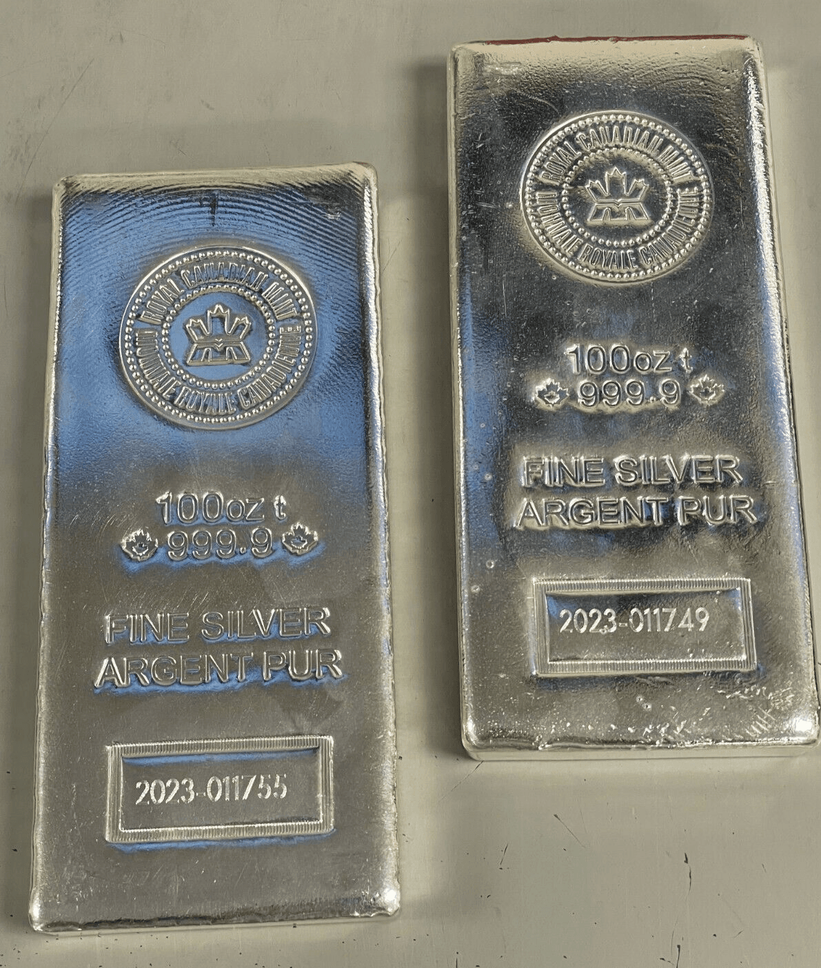 https://static.bullionmatch.com/royalty-precious-metals--100-Oz-Silver-RCM_2023_double-frontside.png